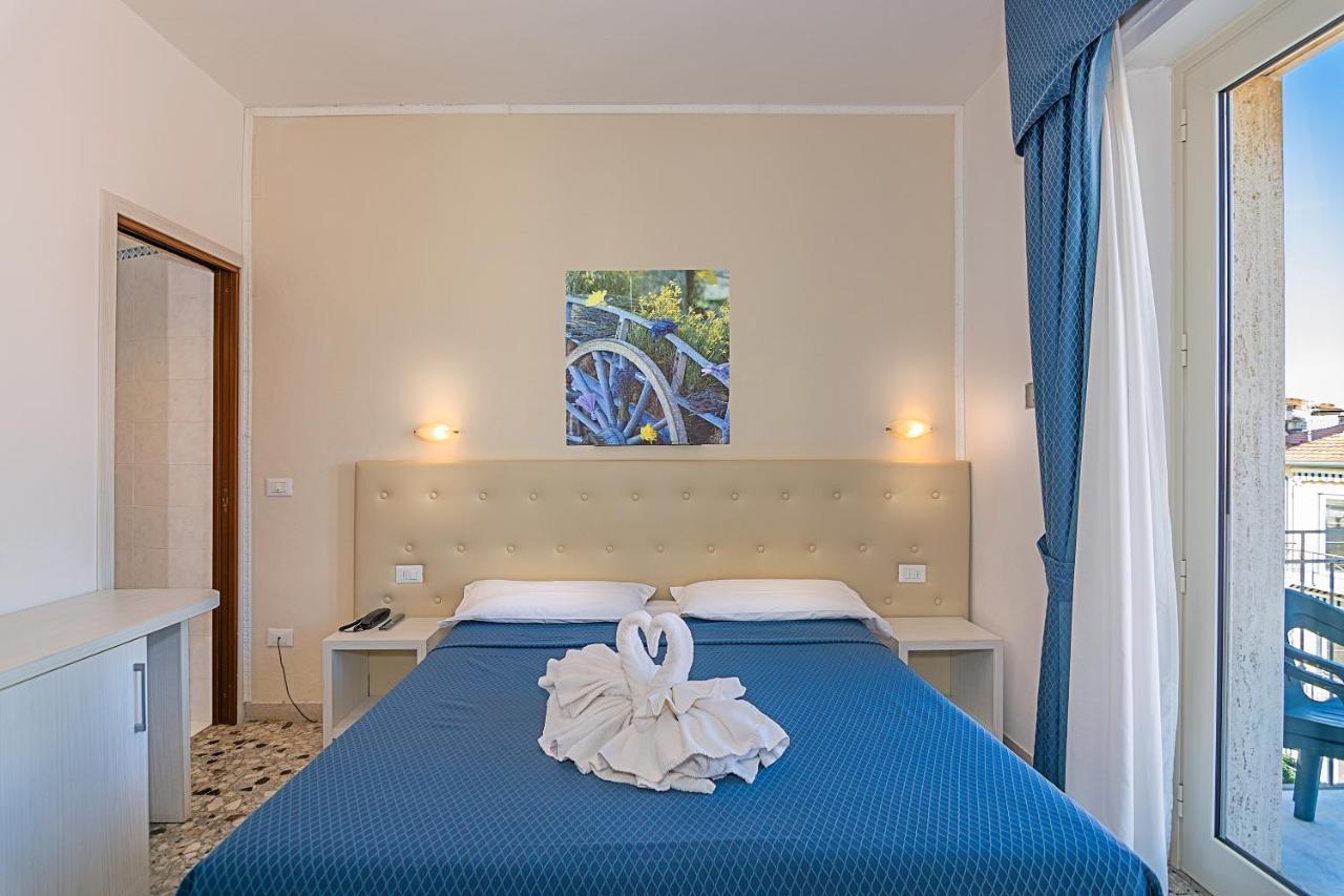 Hotel Caribe Viareggio Kültér fotó