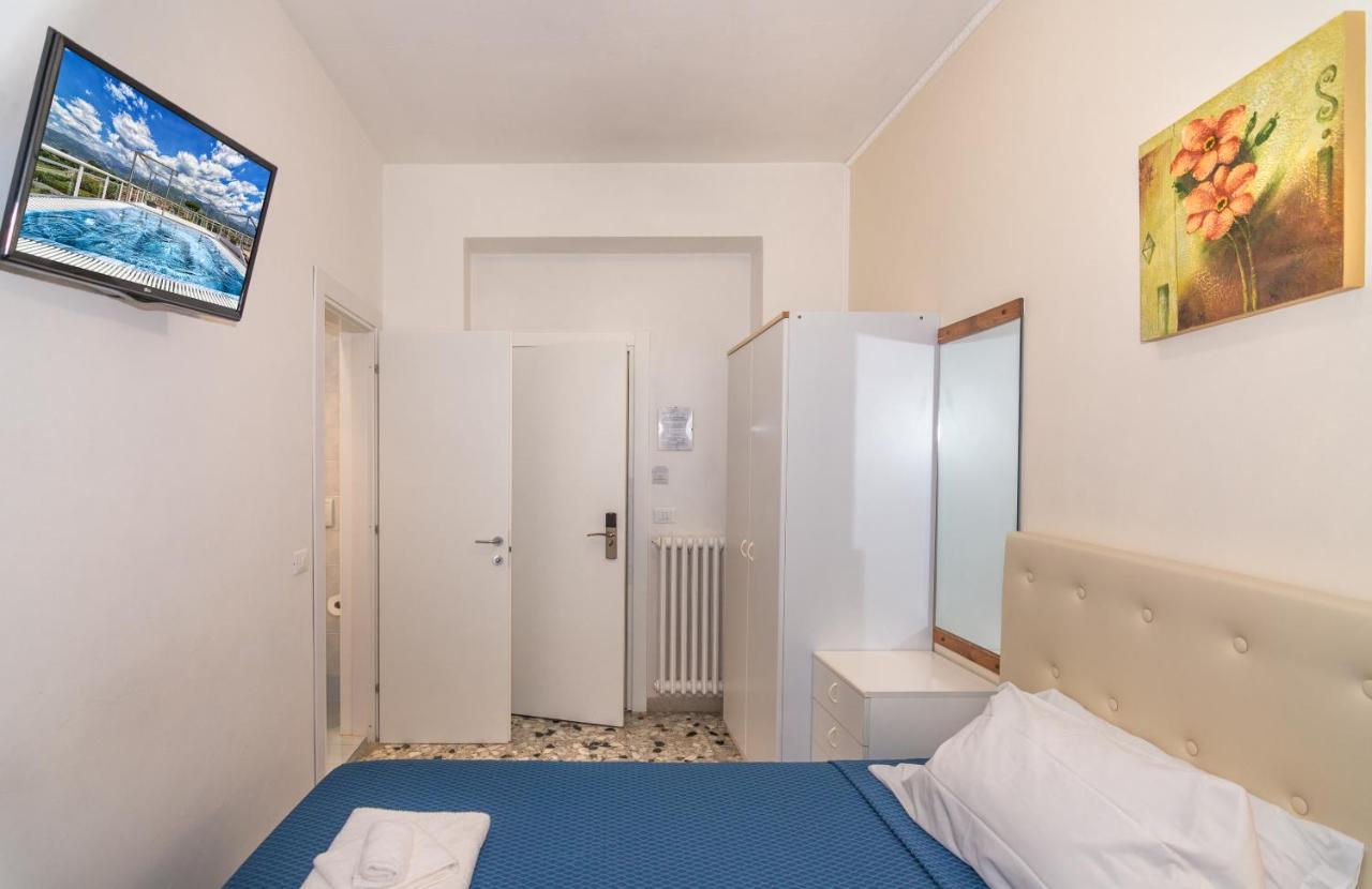 Hotel Caribe Viareggio Kültér fotó