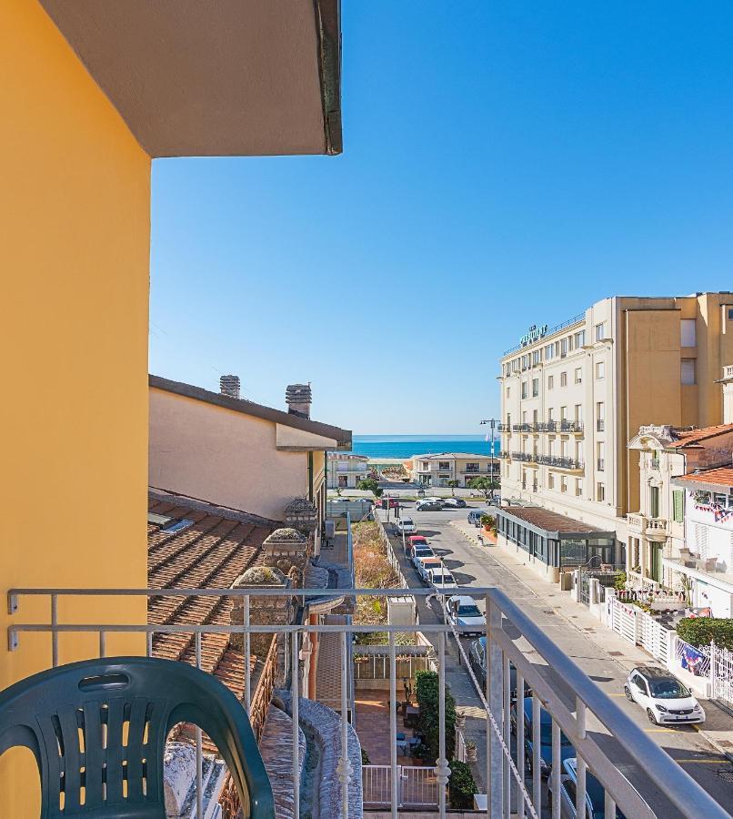Hotel Caribe Viareggio Kültér fotó