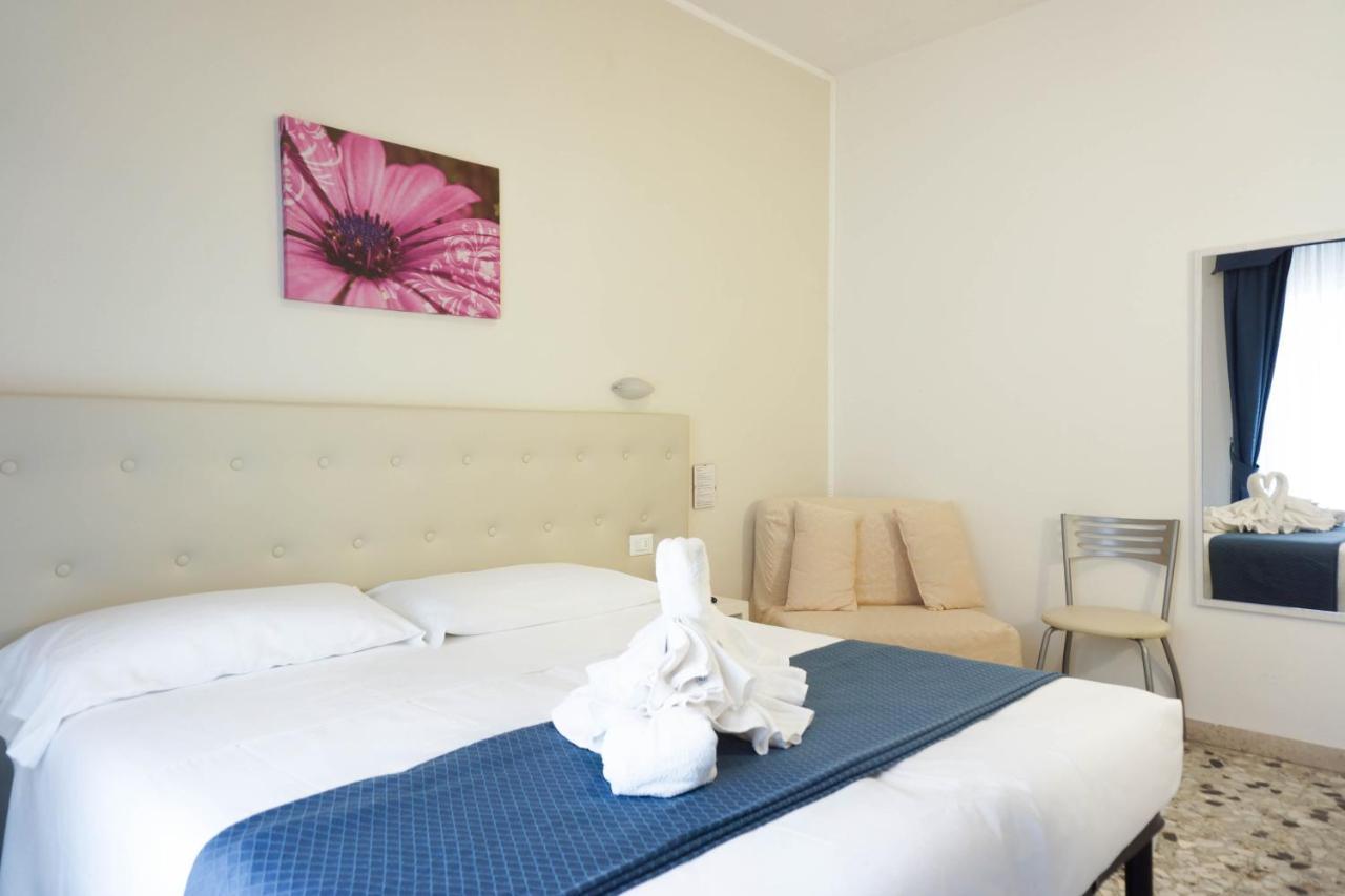 Hotel Caribe Viareggio Kültér fotó