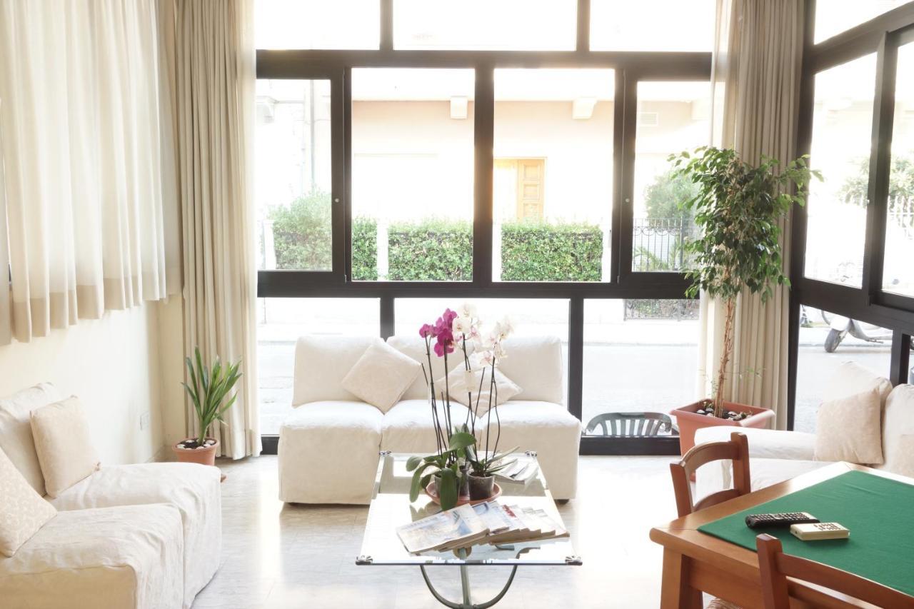 Hotel Caribe Viareggio Kültér fotó